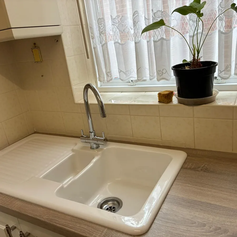 Kitchen sink